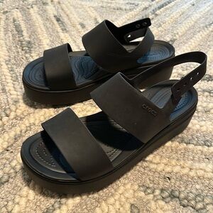 Black Croc women’s sandals size 11